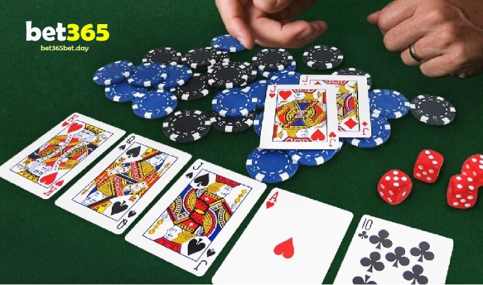 Cách chơi game Poker 7 lá dễ thắng 